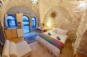  Artist Quarter Guesthouse B&B  Цфат